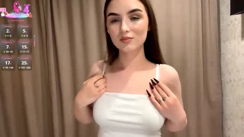 Snapshot of meridethvilca chatting on 10-29-25, 06:09 Rina online show from 10-29-25, 06:09