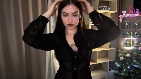 Snapshot of meridethvilca chatting on 02-19-26, 06:15 Rina online show from 02-19-26, 06:15