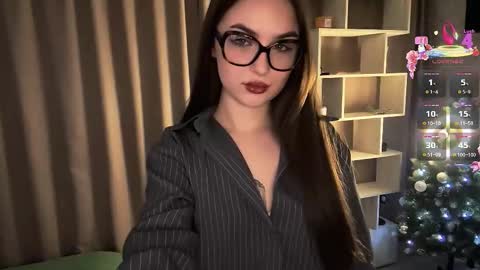 Snapshot of meridethvilca chatting on 02-20-26, 05:02 Rina online show from 02-20-26, 05:02