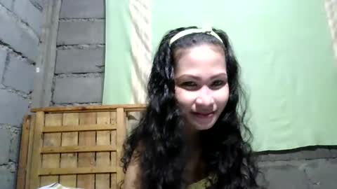 Snapshot of merietiny chatting on 12-28-24, 07:44 merietiny online show from 12-28-24, 07:44