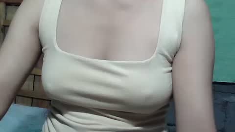 Snapshot of merietiny chatting on 01-17-25, 08:02 merietiny online show from 01-17-25, 08:02