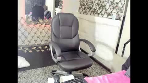 Snapshot of meriland_hh chatting on 05-27-26, 04:42 Meriland online show from 05-27-26, 04:42