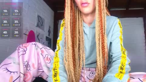 AURORA online show from 12-17-24, 08:32