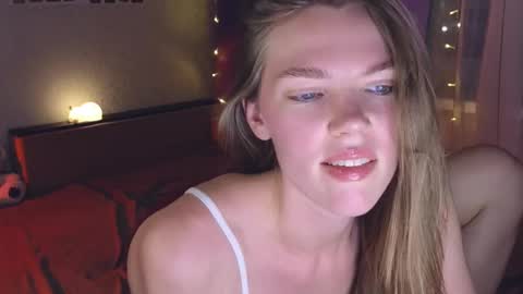 Snapshot of merry_dancers_ chatting on 01-20-25, 04:45 Susan online show from 01-20-25, 04:45