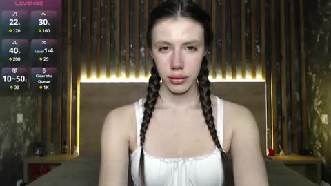 Snapshot of merry_sweets chatting on 01-15-25, 10:02 Emilia online show from 01-15-25, 10:02