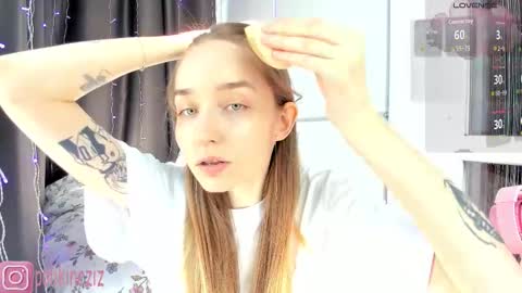 Sara online show from 03-10-26, 10:53