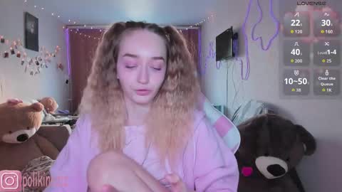 Sara online show from 04-12-26, 02:55