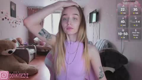 Snapshot of merryl_clark chatting on 04-25-26, 12:30 Sara online show from 04-25-26, 12:30