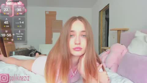 Snapshot of merryl_clark chatting on 06-04-26, 12:44 Sara online show from 06-04-26, 12:44