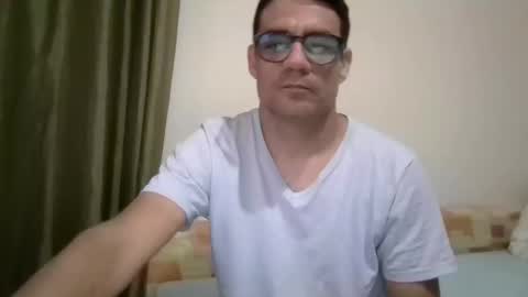 Nerd Latino online show from 10-29-25, 03:20