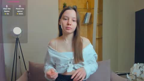 Lollita online show from 11-13-25, 11:09