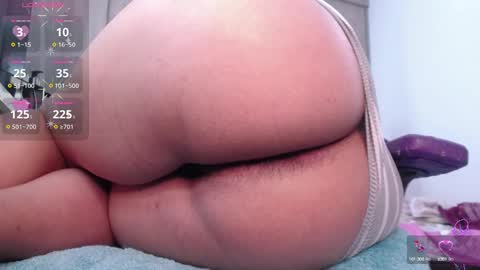 Snapshot of merylintiwg01 chatting on 01-15-25, 05:08 M online show from 01-15-25, 05:08