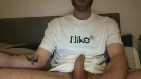 Snapshot of messageme11 chatting on 11-10-25, 10:09 messageme11 online show from 11-10-25, 10:09