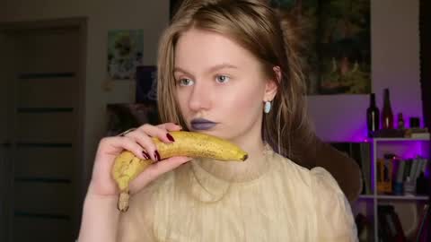 Snapshot of metacatharsis chatting on 05-14-26, 04:25 Eva online show from 05-14-26, 04:25