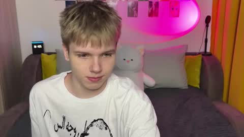 Arthur online show from 03-04-26, 08:04