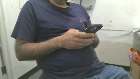Snapshot of metter26 chatting on 06-15-26, 12:07 atx guy online show from 06-15-26, 12:07