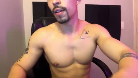 Snapshot of mettew22cm chatting on 03-08-25, 05:17 mettew22cm online show from 03-08-25, 05:17