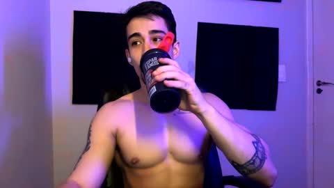 Snapshot of mettew22cm chatting on 03-11-25, 06:53 mettew22cm online show from 03-11-25, 06:53