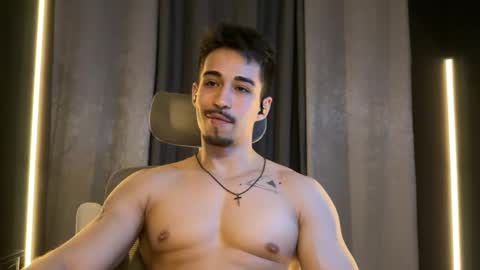 Snapshot of mettew22cm chatting on 10-18-25, 07:53 mettew22cm online show from 10-18-25, 07:53