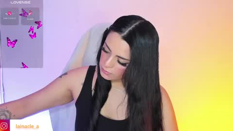 Snapshot of mexitalyguitarist chatting on 05-19-26, 05:36 Booniee online show from 05-19-26, 05:36