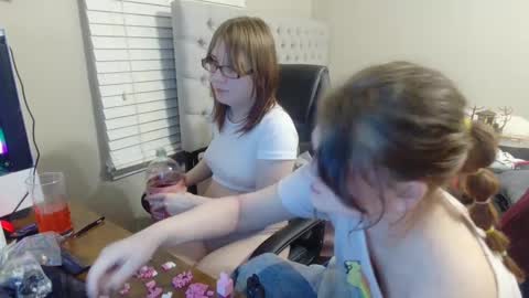 Snapshot of meyou4962 chatting on 02-16-25, 05:59 peanut online show from 02-16-25, 05:59