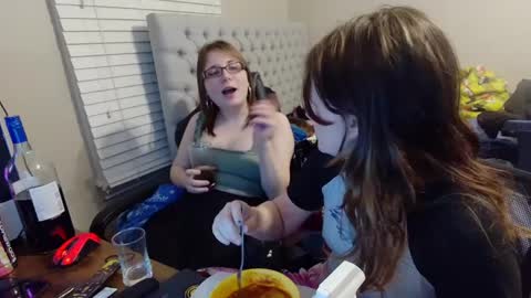 Snapshot of meyou4962 chatting on 02-26-25, 08:37 peanut online show from 02-26-25, 08:37