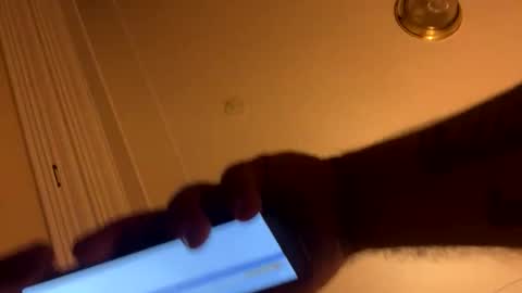 Snapshot of mgjg0812 chatting on 10-19-25, 04:57 mgjg0812 online show from 10-19-25, 04:57