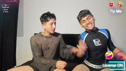 Snapshot of mhatias_ chatting on 10-18-25, 04:59 MATHIAS online show from 10-18-25, 04:59