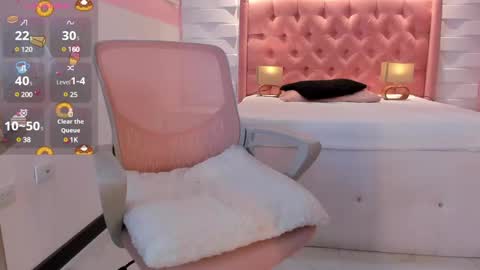 Snapshot of mhellissaw chatting on 12-07-24, 01:14 melissa online show from 12-07-24, 01:14