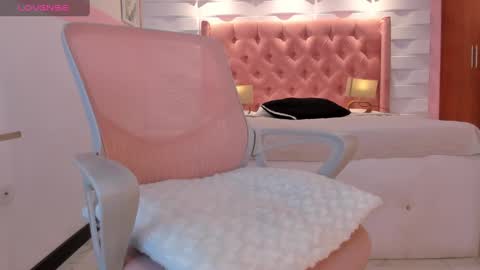 Snapshot of mhellissaw chatting on 01-02-25, 08:49 melissa online show from 01-02-25, 08:49