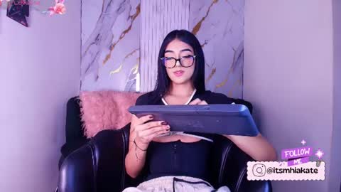 Snapshot of mhia_kate chatting on 06-16-26, 12:08 Mhia Kate online show from 06-16-26, 12:08