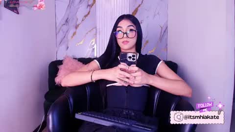 Snapshot of mhia_kate chatting on 06-30-26, 12:17 Mhia Kate online show from 06-30-26, 12:17