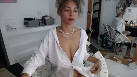 Snapshot of mhulattahot_ chatting on 12-23-24, 04:12 Mulata Spencer online show from 12-23-24, 04:12