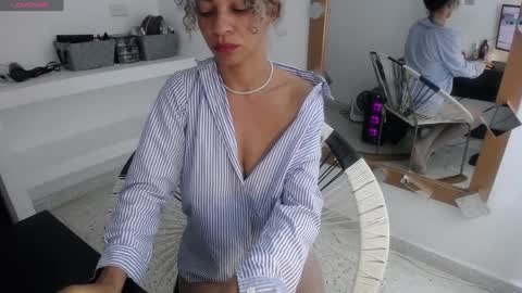 Snapshot of mhulattahot_ chatting on 01-05-25, 02:27 Mulata Spencer online show from 01-05-25, 02:27