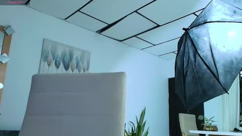 Snapshot of mhulattahot_ chatting on 09-22-25, 06:15 Mulata Spencer online show from 09-22-25, 06:15