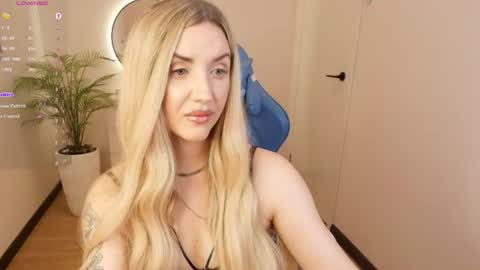 Snapshot of mi1a_ chatting on 06-24-26, 03:38 mi1a_ online show from 06-24-26, 03:38