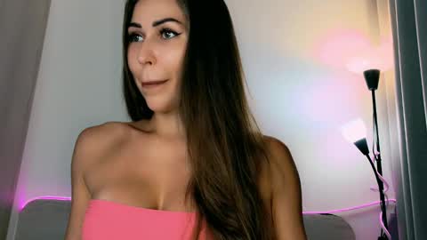 Mia Martskaya online show from 03-07-25, 07:41