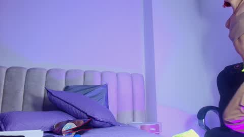 Emi online show from 11-13-25, 07:24