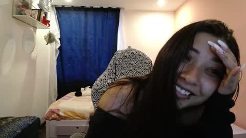 Mia zoe online show from 12-07-24, 09:33