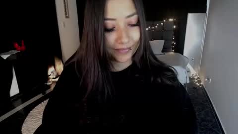 Mia zoe online show from 09-12-25, 11:48