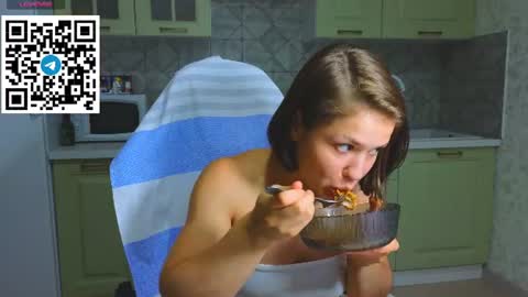 Mia online show from 06-26-26, 09:52