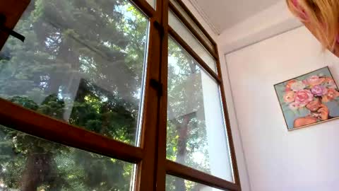 Mia  Milan online show from 05-15-26, 05:14