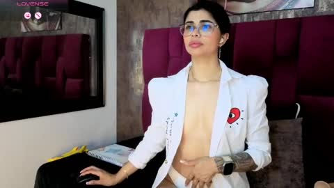 Mia online show from 03-27-26, 12:27