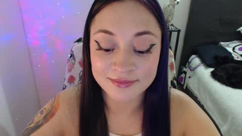 mia online show from 02-05-25, 10:12