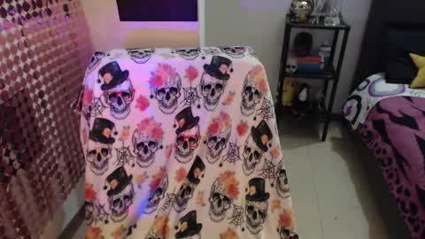 mia online show from 10-22-25, 11:59