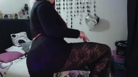 mia online show from 01-15-26, 12:59