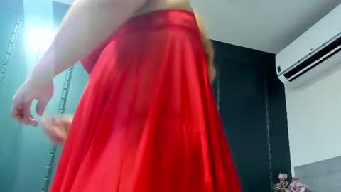 Snapshot of mia_amber_ chatting on 07-15-26, 03:45 mia_amber_ online show from 07-15-26, 03:45