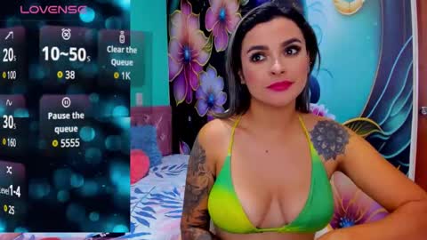 Mia online show from 12-13-24, 04:43