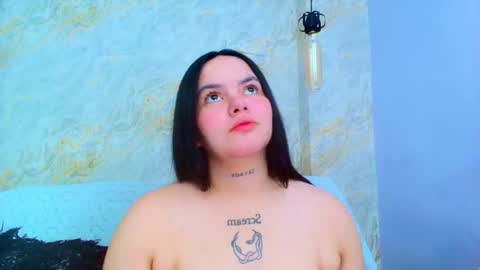 Mia  online show from 12-15-25, 12:09