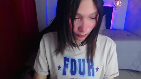 Snapshot of mia_collens_ chatting on 02-03-25, 01:41 MIA online show from 02-03-25, 01:41